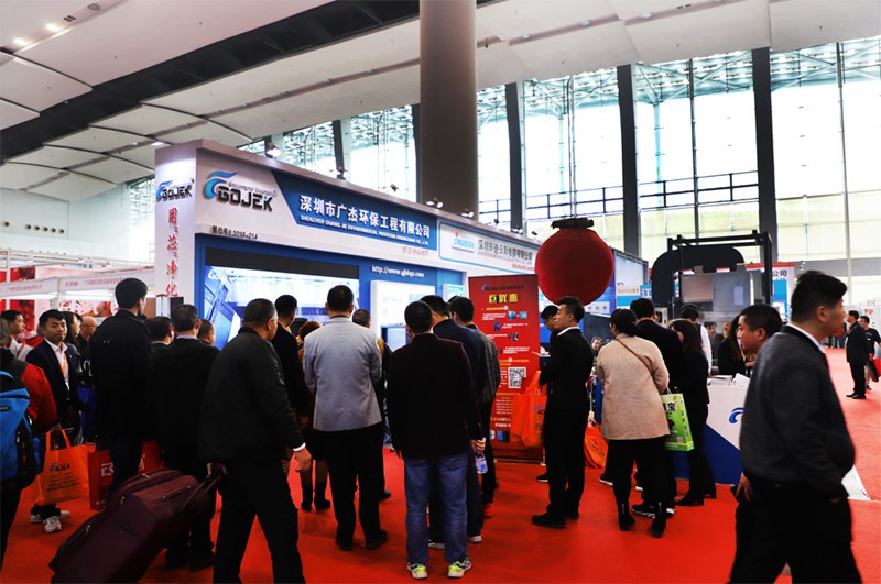 GOJEK展會(huì)現(xiàn)場(chǎng)人頭涌動(dòng) GOJEK展會(huì)現(xiàn)場(chǎng)人頭涌動(dòng)