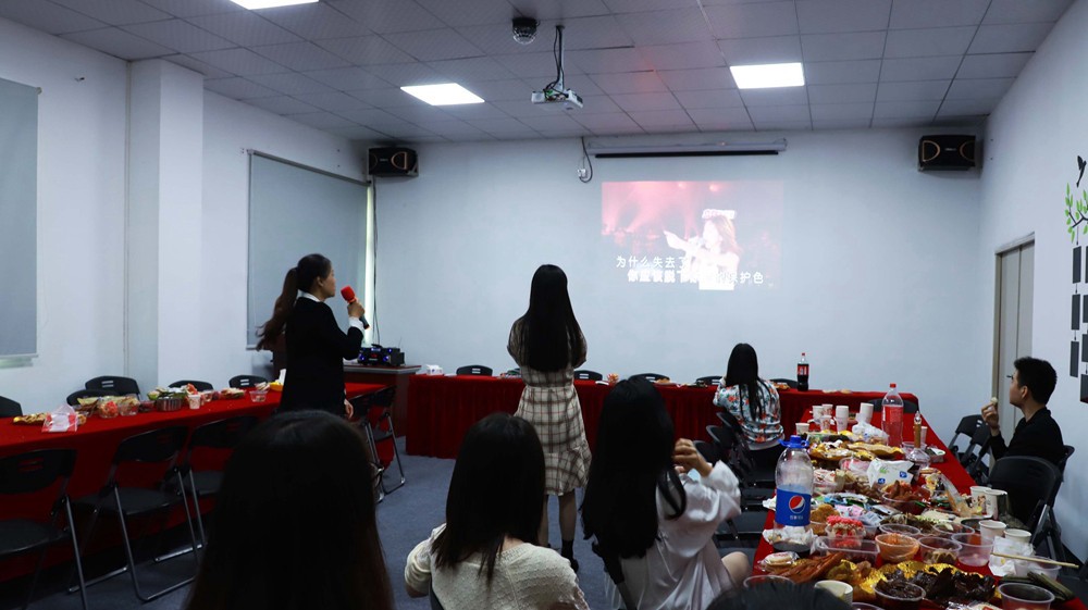 1550135035951183.jpg 油煙凈化器,油煙凈化設(shè)備,油煙凈化機(jī)